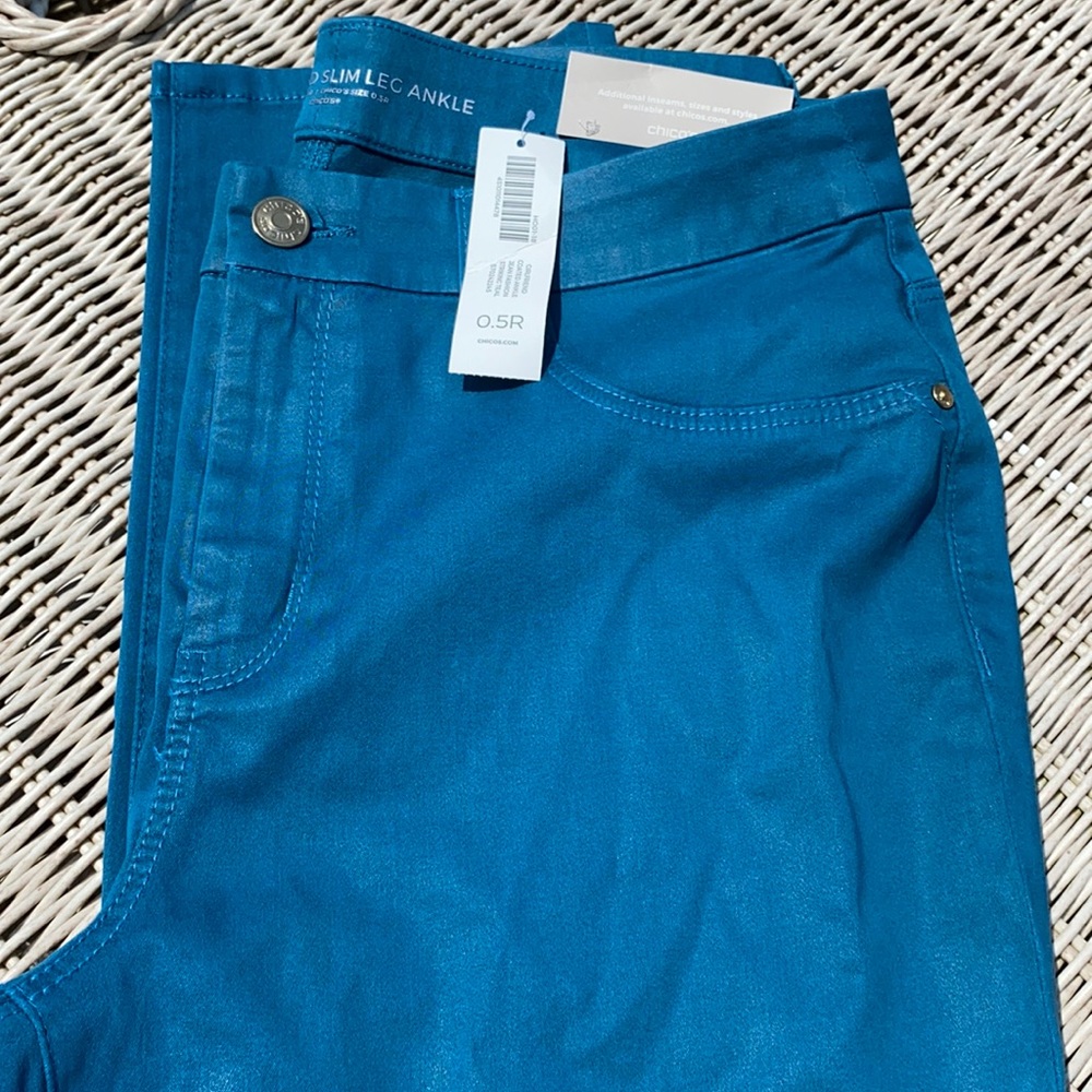 Chico’s girlfriend ankle pants